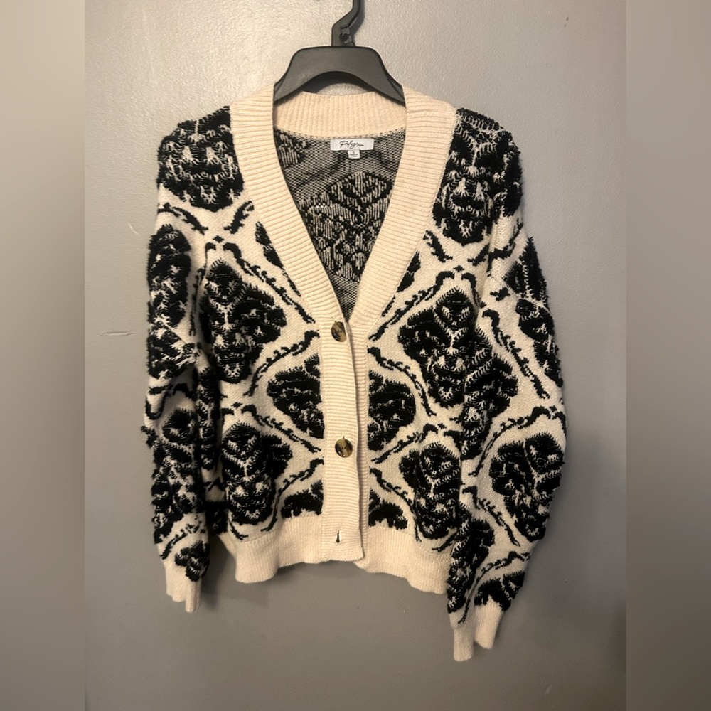 Polagram Black and Cream Damask Print Cardigan Sweater